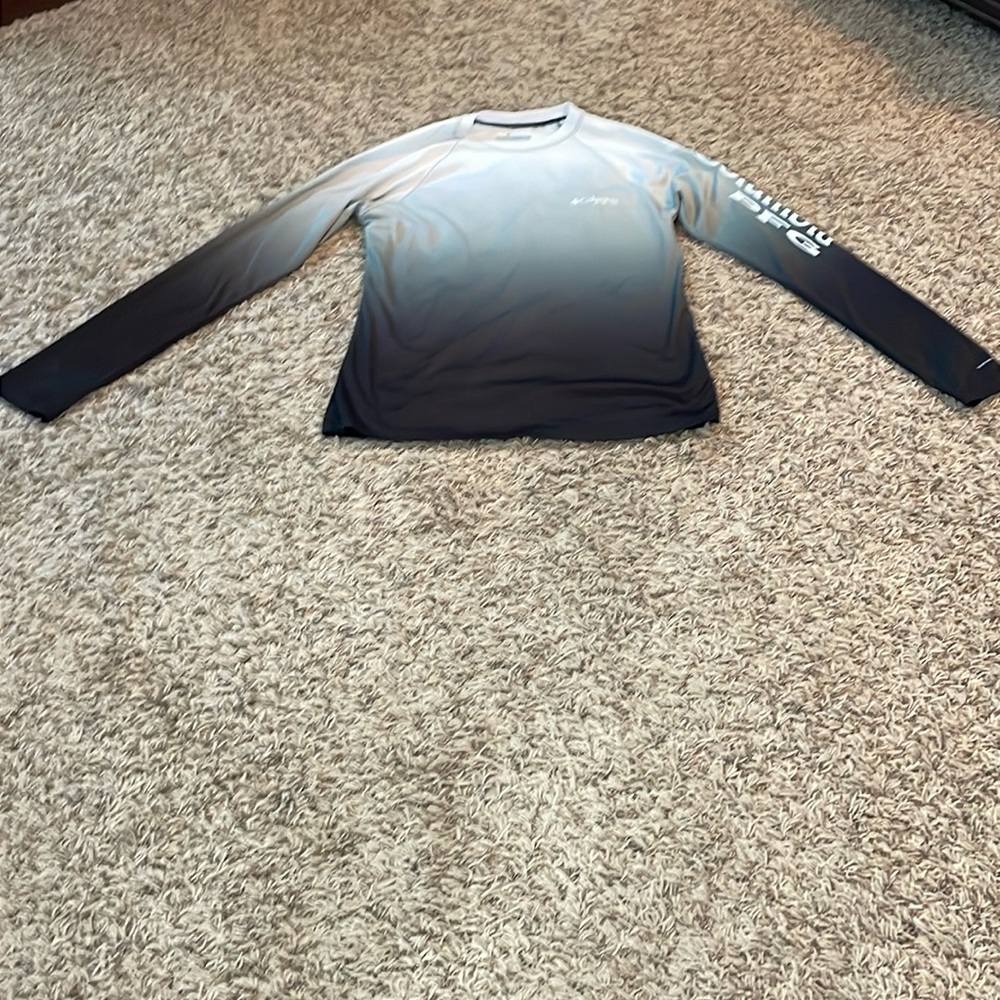 Mens small Columbia long sleeve fishing shirt. Like new.